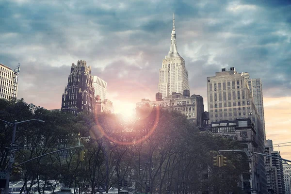 Wolkenkrabber New York City Sunrise Achtergrond — Stockfoto