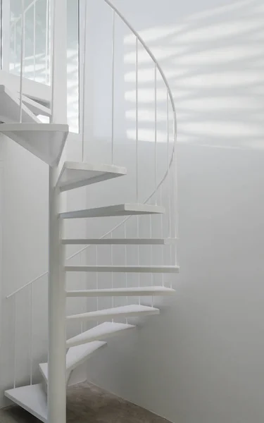 White spiral staircase — Stock Photo, Image