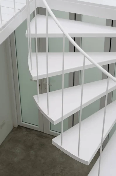 Gros plan de l'escalier en colimaçon — Photo