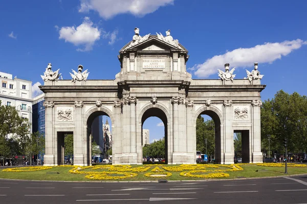 Puerta de Alcala in Madrid — Stock Photo, Image