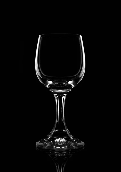 Leeres Weinglas Isoliert Auf Dunklem Hintergrund — Stockfoto