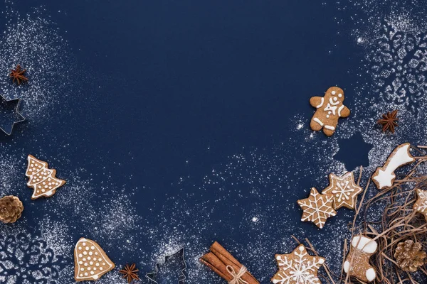 Noel arka plan ile gingerbread