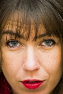 Güzel bir kadının portresi. 