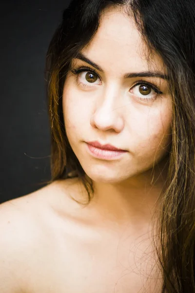 Beauty Woman Portrait over Black Background — Stock Photo, Image