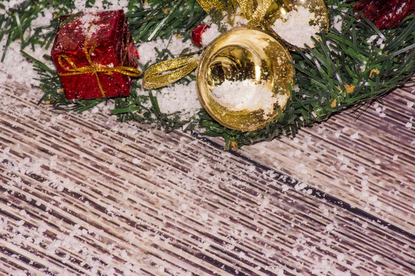 Decoración de Navidad sobre fondo de madera — Foto de Stock