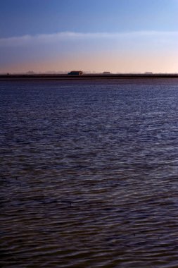 Marsh gündoğumu su dolu manzara