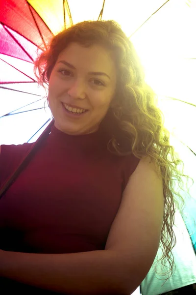 Mulher Bonita Com Guarda Chuva Luz Fundo Dia Ensolarado — Fotografia de Stock