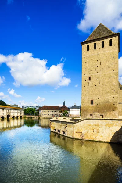 Strasbourg, tower of medieval bridge Ponts Couverts. Alsace, Fra — Stock Photo, Image