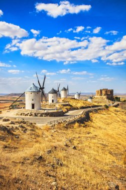 yel değirmenleri ve consuegra, castle. İspanya