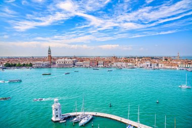Venedik panoramik hava görünümünü, Piazza San Marco Campanile ile bir