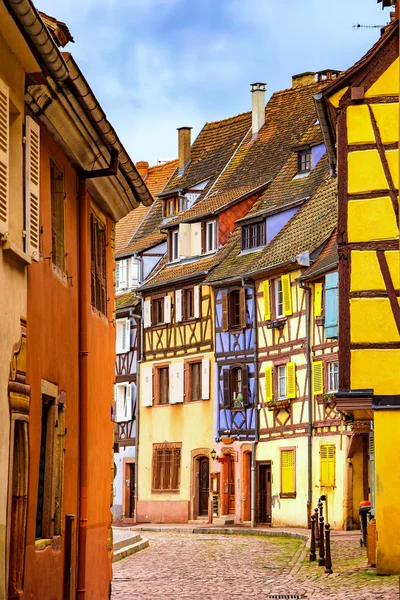 Colmar, petit venice, smal gata och traditionella hus. alsa — Stockfoto