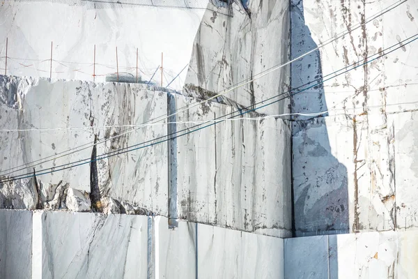 Cantera de mármol blanco Carrara, Italia — Foto de Stock