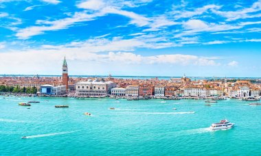 Venedik panoramik hava görünümünü, Piazza San Marco Campanile ile bir