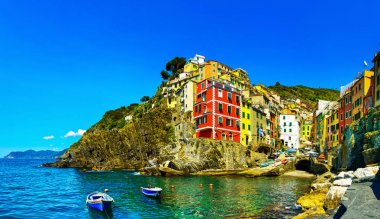Riomaggiore town, cape ve deniz manzara. Cinque Terre, Liguria,