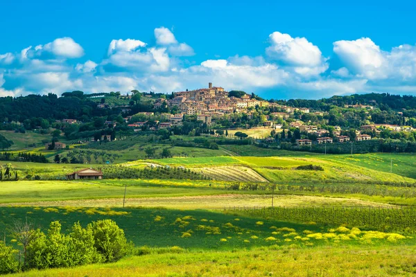 Casale Marittimo régi kő falu Maremma. Toszkána, Olaszország. — Stock Fotó