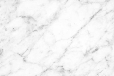 Beyaz Carrara mermer banyo veya kitch'deki doğal ışık yüzey