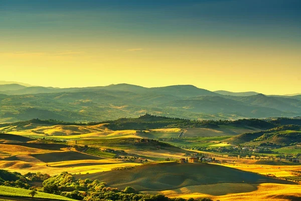 Montalcino Amiata сельской местности панорамный вид, виноградник и зеленый — стоковое фото