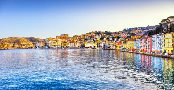 Porto Santo Stefano панорамний вид на набережну. Арджентаріо, Tusc — стокове фото