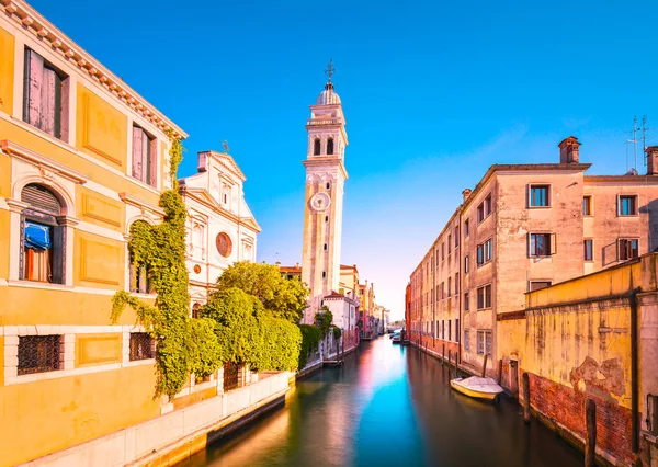 Venedig solnedgången i san giorgio dei greci vatten kanalen och kyrkan ca — Stockfoto