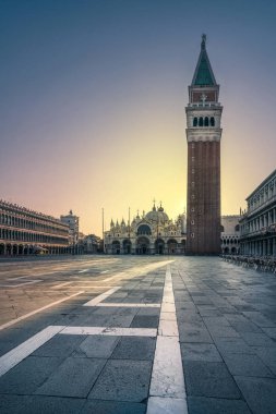 Venedik Simgesel Yapı, Piazza San Marco ile Campanile ve Basilica ch