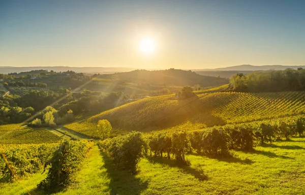 Panoramablick auf landschaft und chianti-weinberge von san gim — Stockfoto