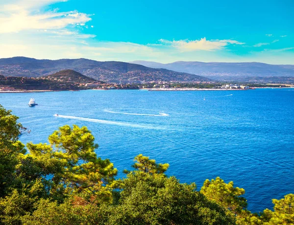 Cannes La Napoule bay view. Franska Rivieran, Azure kusten, Provenc — Stockfoto