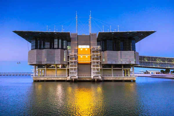 LISBON - JUNE 22, 2009: View of Lisbon Oceanarium, the second la — Stock Photo, Image