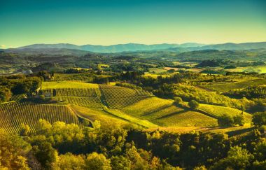 Kırsal ve chianti üzüm bağları San Gim üzerinden panoramik manzaralı