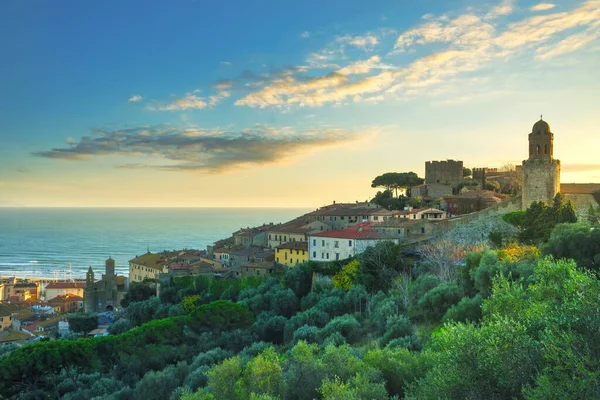 Castiglione della Pescaia, old village at sunset. Maremma Tuscan — Stock Photo, Image