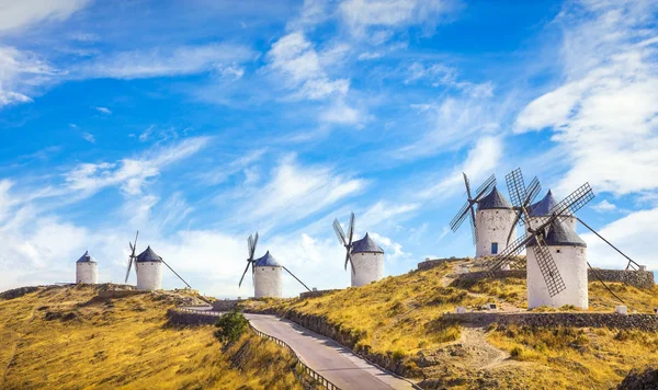 Molinos de viento de Consuegra. Castilla La Mancha, España —  Fotos de Stock