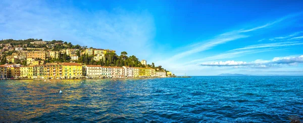 Porto Santo Stefano village front de mer. Argentario, Toscane, Italie — Photo