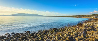 Ansedonia körfezi plajı Argentario, Toskana, İtalya