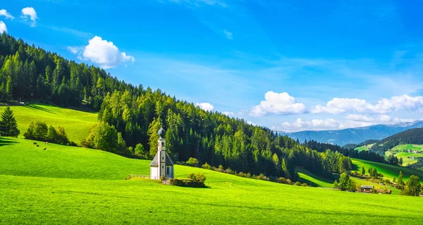 San Giovanni or St Johann in Ranui chapel, Funes Valley, Dolomit — Stock Photo, Image