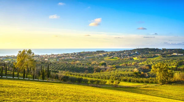 San Vincenzo travel destination view at sunset. Maremma, Livorno — Stock Photo, Image