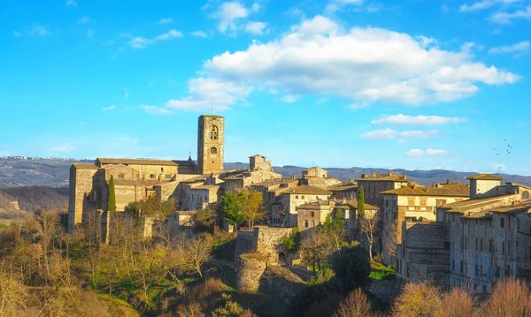 Colle Val d 'Elsa şehir silueti, kilise ve panoramik manzara. Siena, — Stok fotoğraf