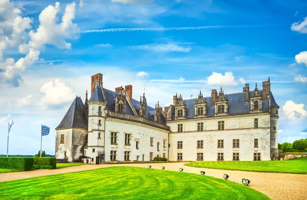 Chateau de amboise medeltida slott, leonardo da vinci grav. Loir — Stockfoto