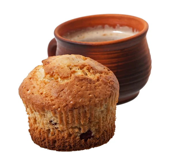 Gâteau et une tasse de cappuccino isolé sur fond blanc , — Photo