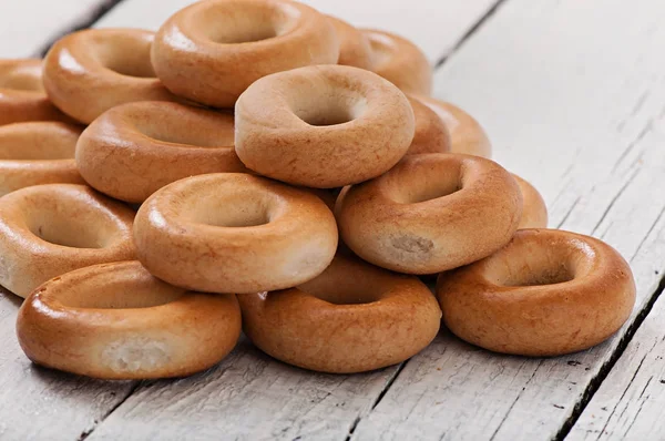 Tasty bakade cookies på gamla trä bakgrund. — Stockfoto