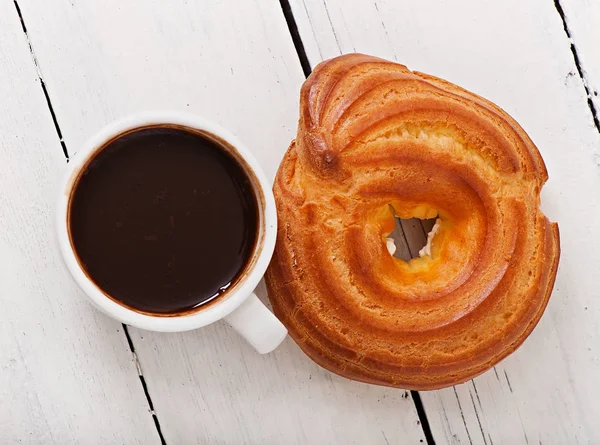 Tazza di caffè e deliziosi biscotti al forno . — Foto Stock