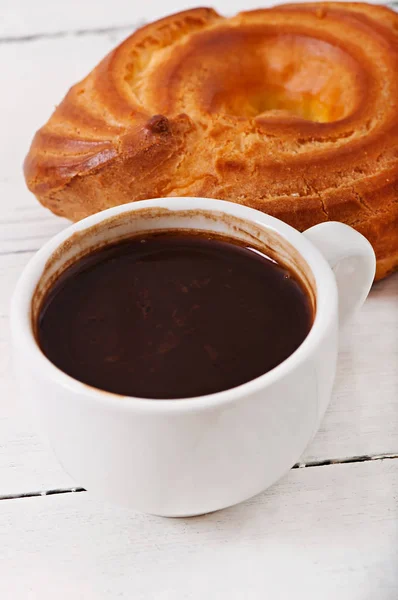 Tazza di caffè e deliziosi biscotti al forno . — Foto Stock