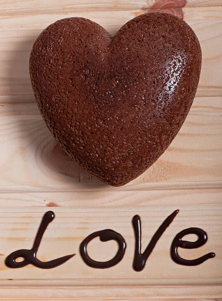 巧克力在心脏的形状烘烤。情人节. — 图库照片