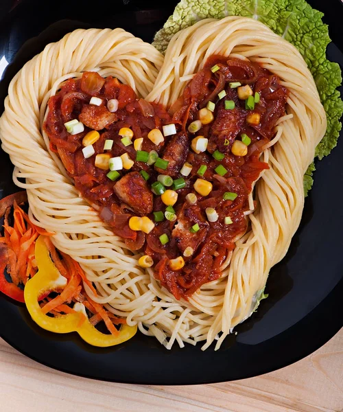 Makaron Warzyw Sos Turcja Mięsa Dietetyczne Menu Walentynki — Zdjęcie stockowe
