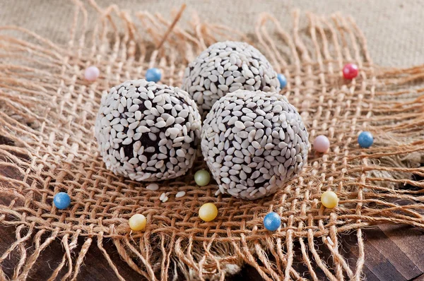 Dolci Orientali Dal Sesamo Vecchio Sfondo Legno — Foto Stock