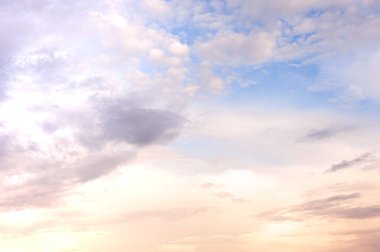 Yağmur üstüne bahar bulutları