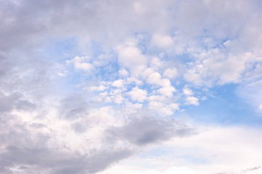 Yağmur üstüne bahar bulutları