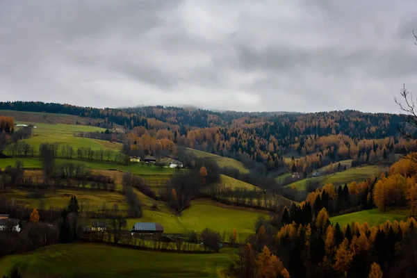 Herbst Blick auf die Hügel — Stockfoto