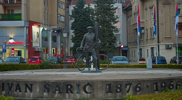 SUBOTICA, SERBIA - 13 lokakuu 2018 - Ivan Saricin muistomerkki — kuvapankkivalokuva