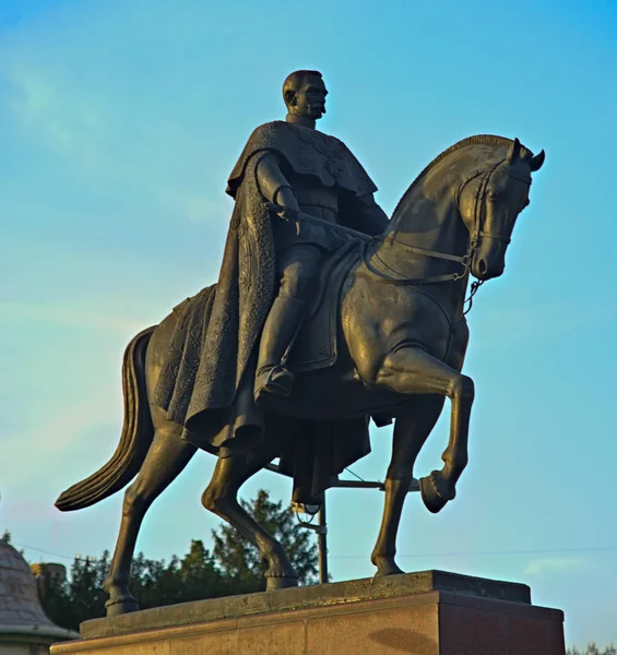 Monument of King Peter of Sebia ridding a horse — Stock Photo, Image