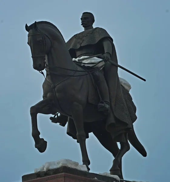 Monument of King Peter of Sebia ridding a horse — Stock Photo, Image