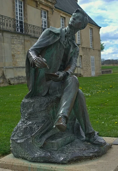 Sculpture of a poet in front of an museum of Normandy in Caen, France — Stock Photo, Image